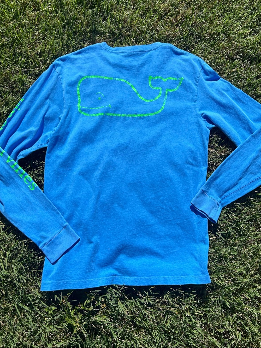 Vineyard Vines tee